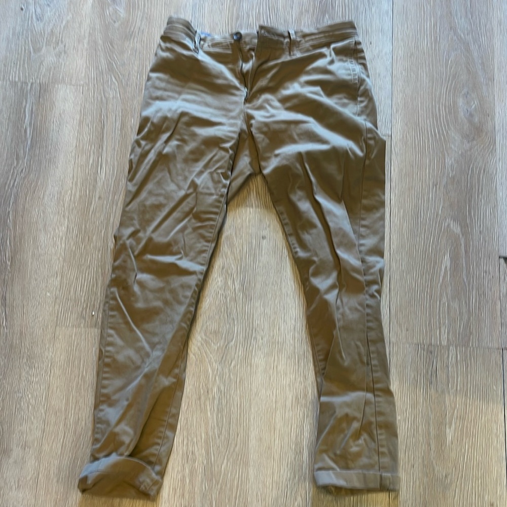 Men’s chino pants 32x32